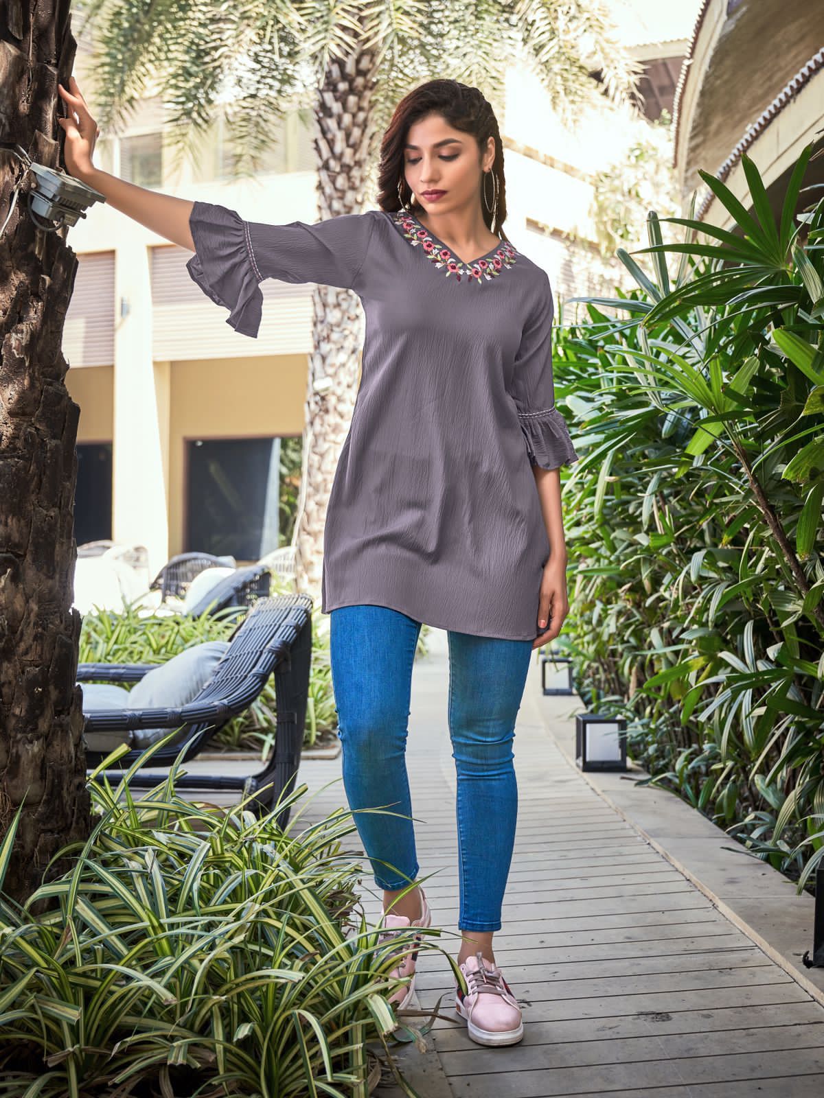 Short kurti clearance with leggings